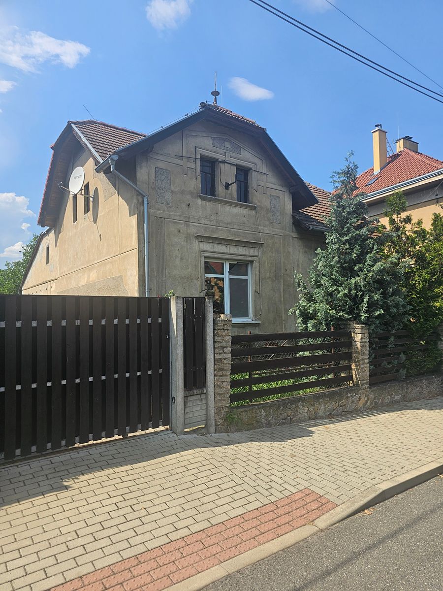 Prodej rodinného domu 60 m², pozemek 587 m² – fotografie 2