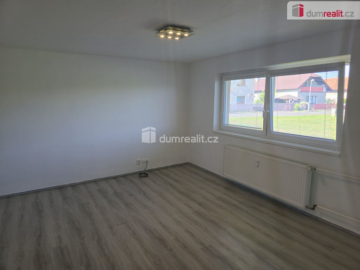 Pronájem bytu 1+1 40 m² – fotografie 4