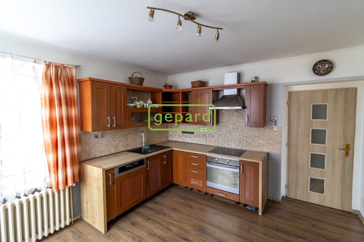 Prodej rodinného domu 90 m², pozemek 2502 m²
