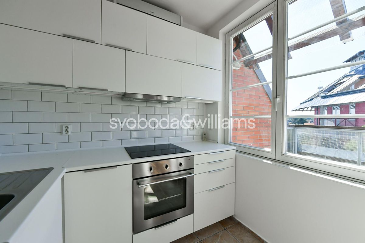 Pronájem bytu 2+kk 111 m² – fotografie 3