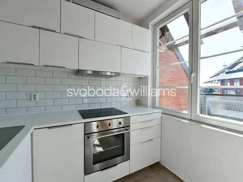 Pronájem bytu 2+kk 111 m², Praha – náhled fotky 3