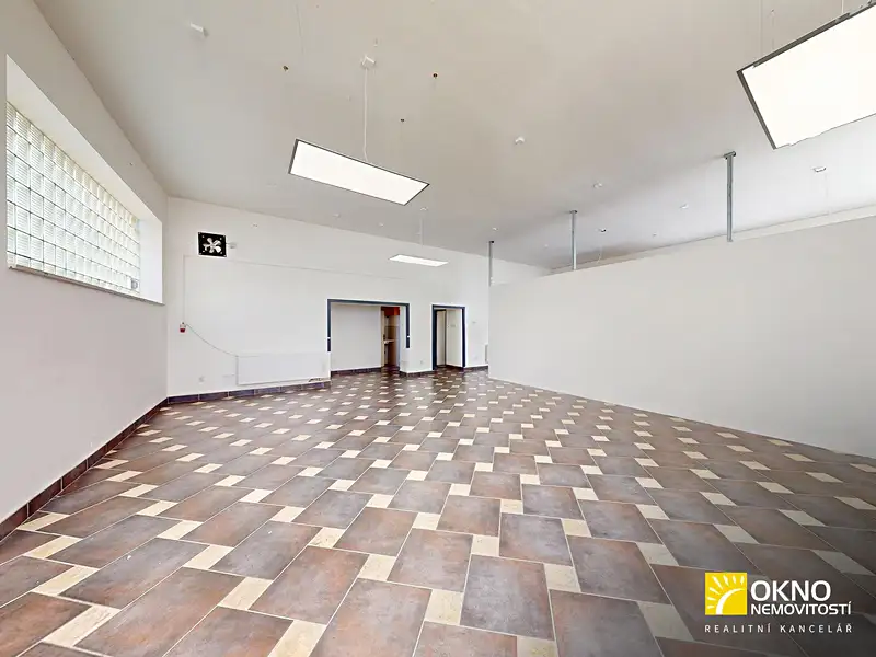 Prodej obchodního prostoru 232 m², Blansko – náhled fotky 3