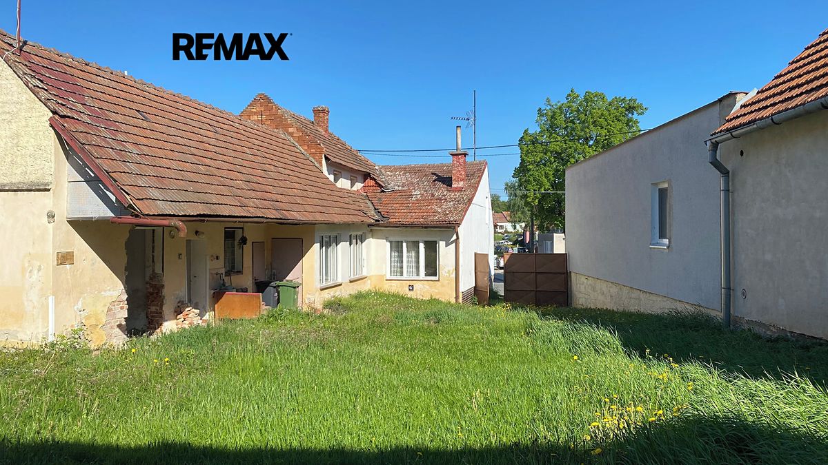 Prodej stavebního pozemku 1114 m² – fotografie 2