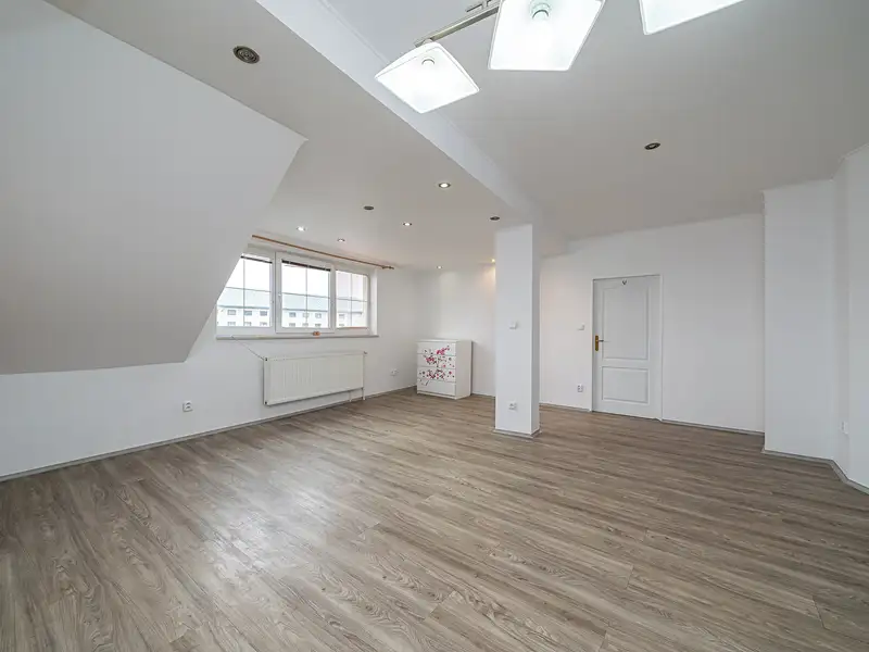 Prodej bytu 3+1 92 m², Olomouc – náhled fotky 1
