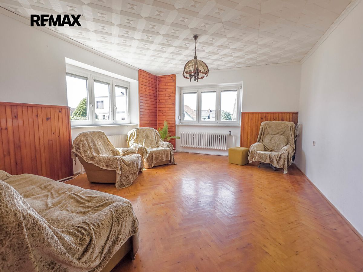 Prodej rodinného domu 198 m², pozemek 122 m² – fotografie 4