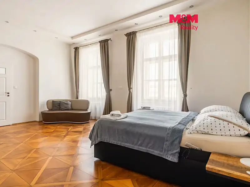 Pronájem bytu 2+kk 80 m², Praha – náhled fotky 1