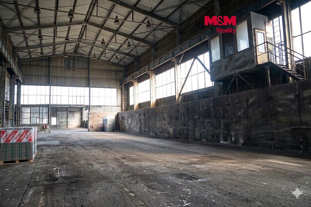 Pronájem skladového prostoru 850 m²