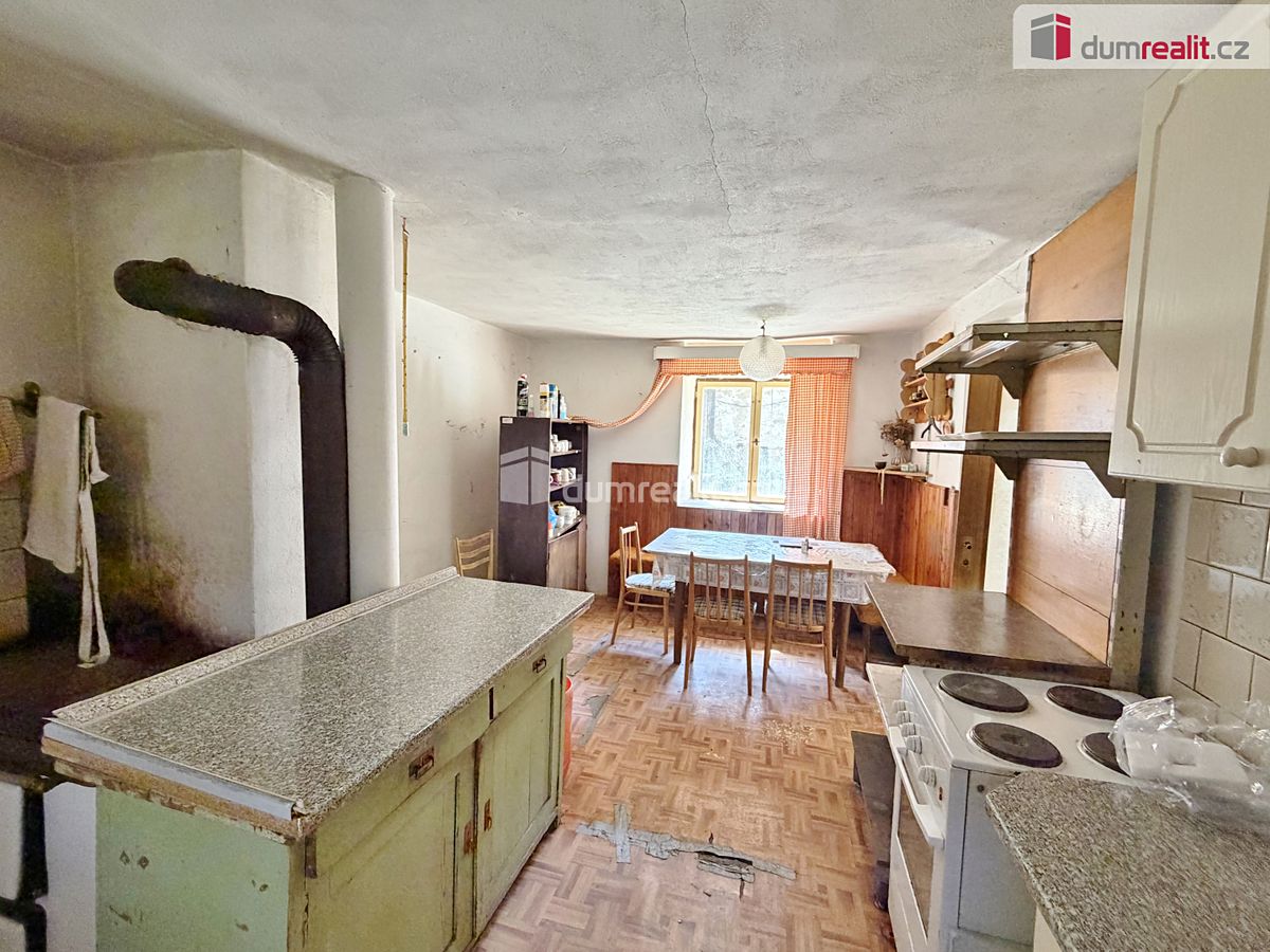 Prodej rodinného domu 464 m², pozemek 464 m² – fotografie 2