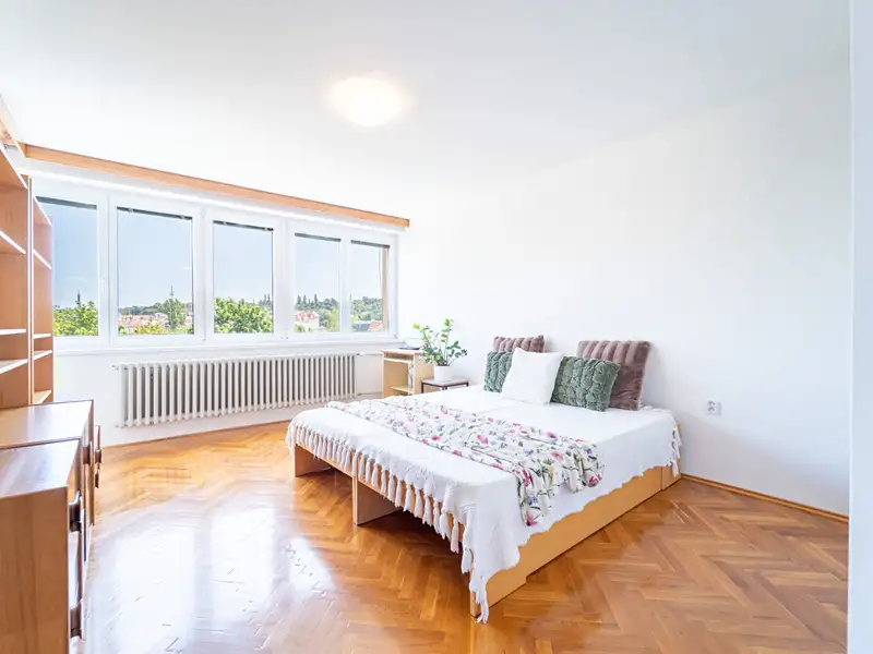 Prodej vícegeneračního domu 198 m², pozemek 317 m², Praha – náhled fotky 3