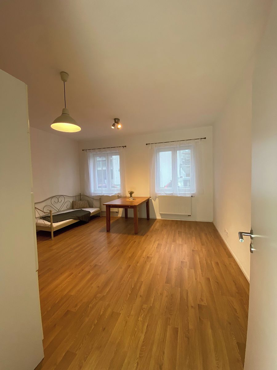 Pronájem bytu 1+kk 32 m²
