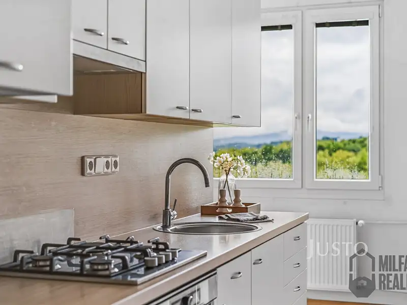 Prodej bytu 3+1 80 m², Liberec – náhled fotky 2