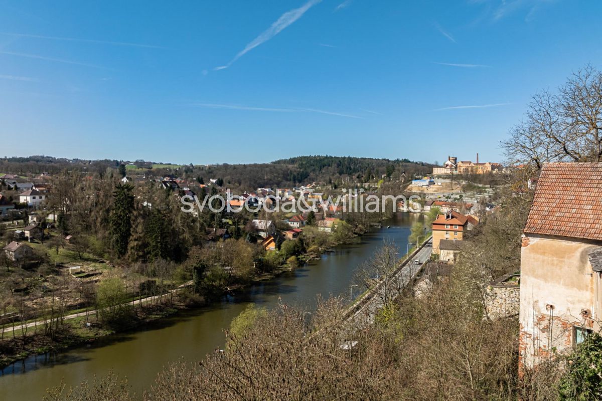 Prodej rodinného domu 439 m², pozemek 1266 m² – fotografie 4
