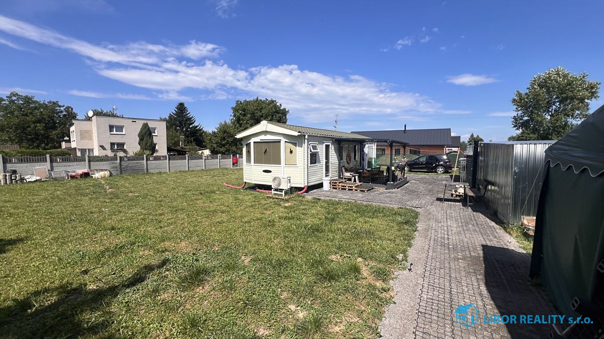 Prodej stavebního pozemku 1305 m² – fotografie 5