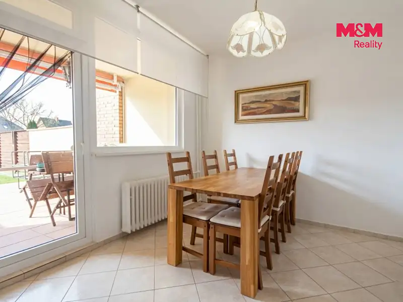 Prodej rodinného domu 279 m², pozemek 466 m², Benešov – náhled fotky 3