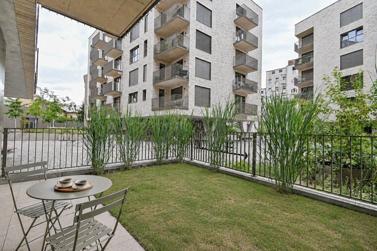 Pronájem bytu 1+kk 35 m²