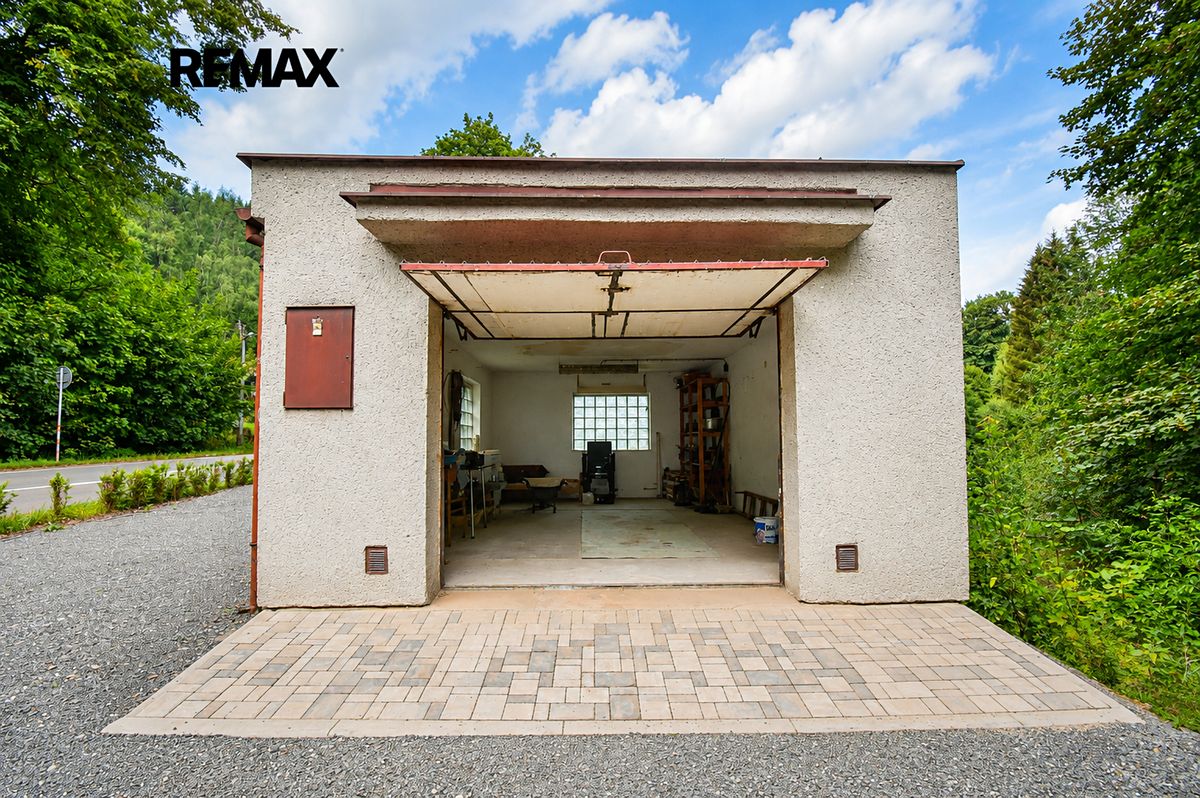 Prodej stavebního pozemku 875 m² – fotografie 2