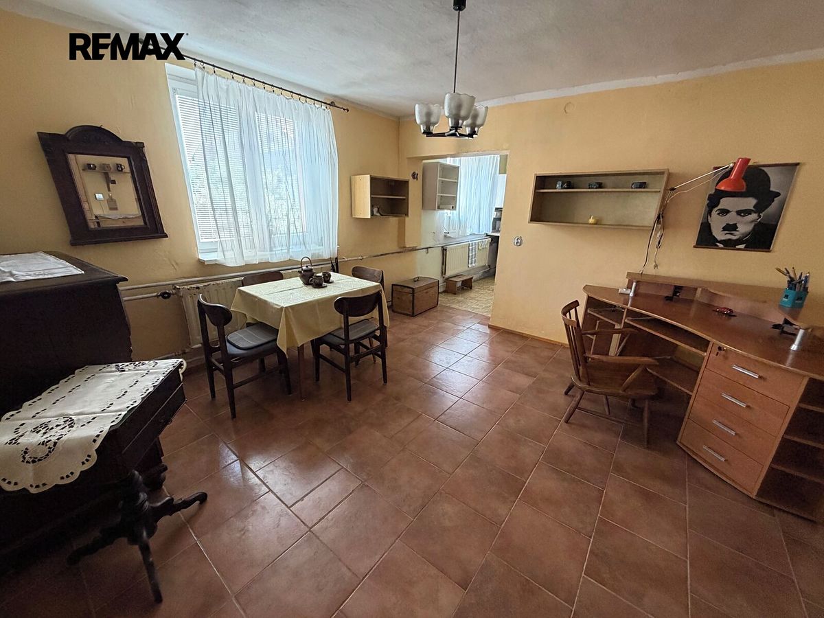 Prodej rodinného domu 160 m², pozemek 238 m² – fotografie 4