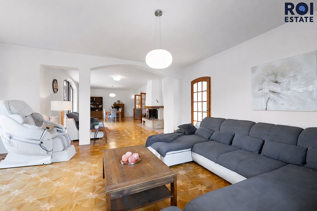 Prodej rodinného domu 385 m², pozemek 3509 m² – fotografie 5