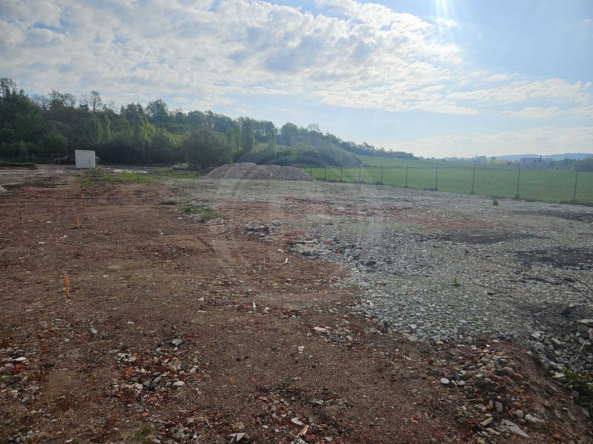 Prodej skladového prostoru 1520 m²
