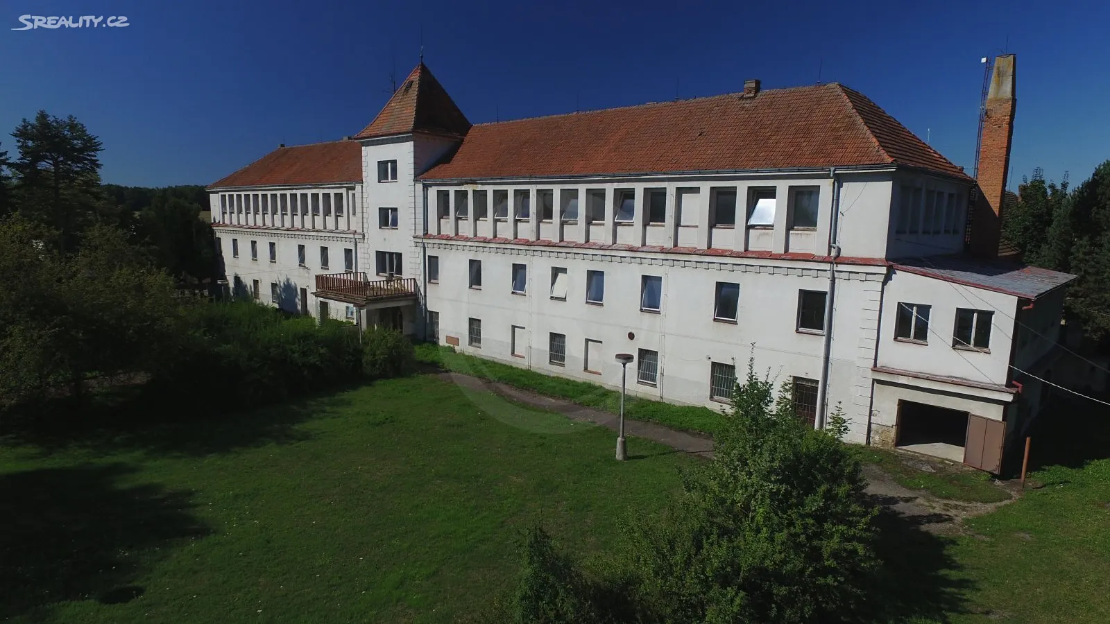 Prodej obchodního prostoru 2355 m²
