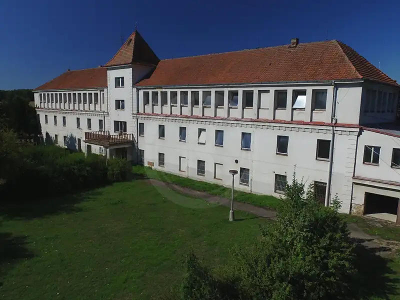 Prodej obchodního prostoru 2355 m², Veselíčko – náhled fotky 1