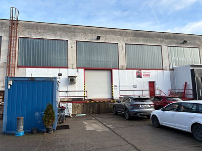 Pronájem výrobní haly, prostoru 390 m²
