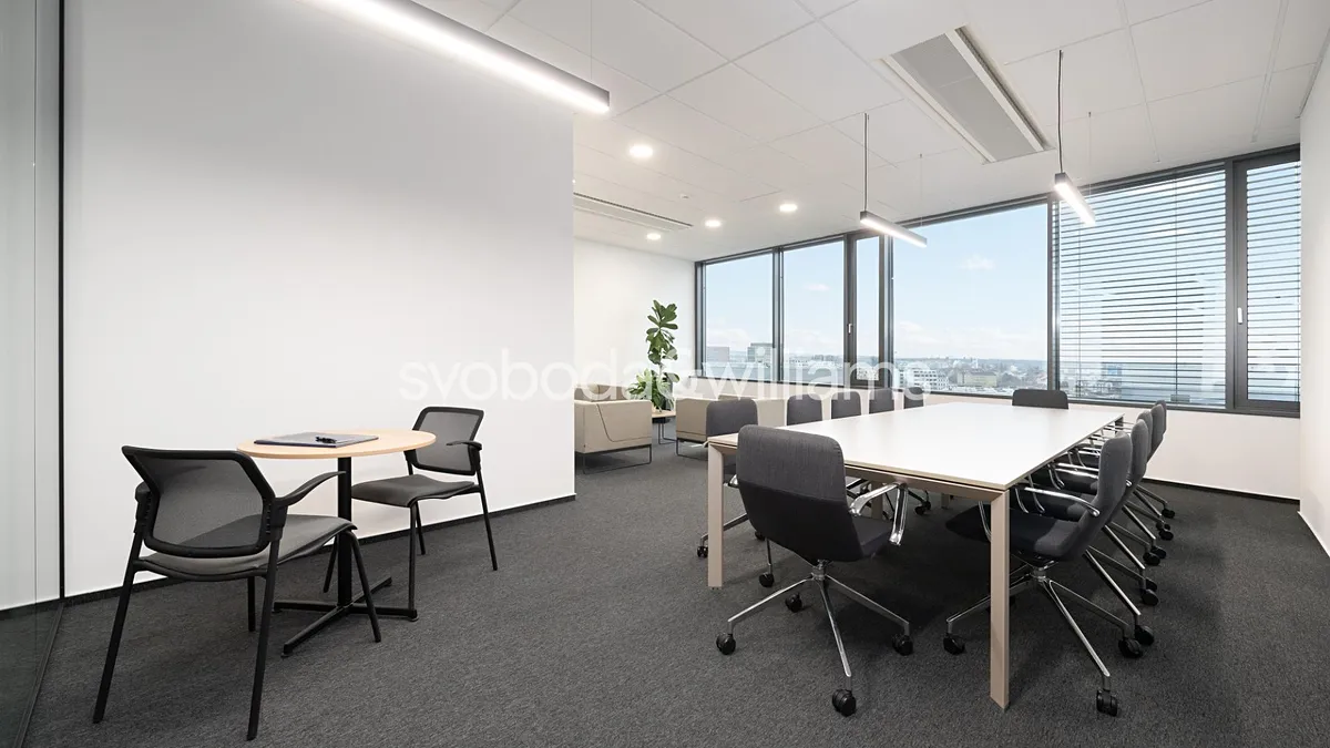 Pronájem kanceláře 520 m²