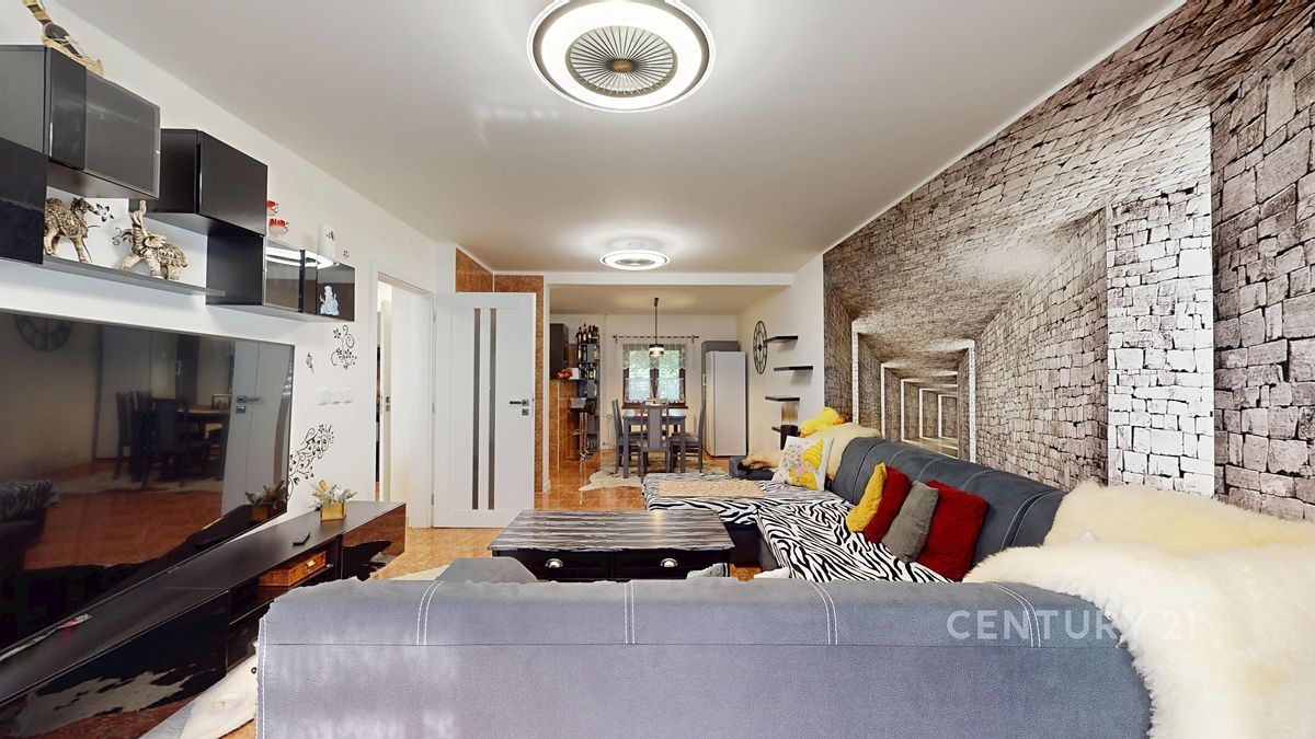 Prodej rodinného domu 174 m², pozemek 389 m² – fotografie 4