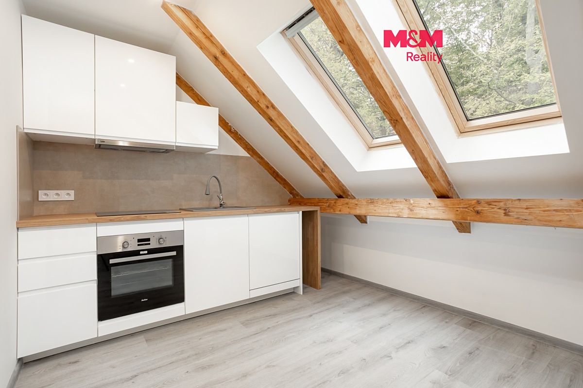 Pronájem bytu 2+kk 57 m²