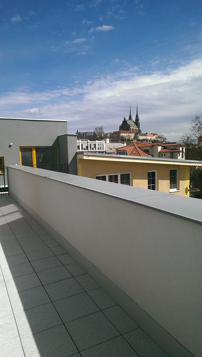 Pronájem bytu 2+kk 53 m² – fotografie 2
