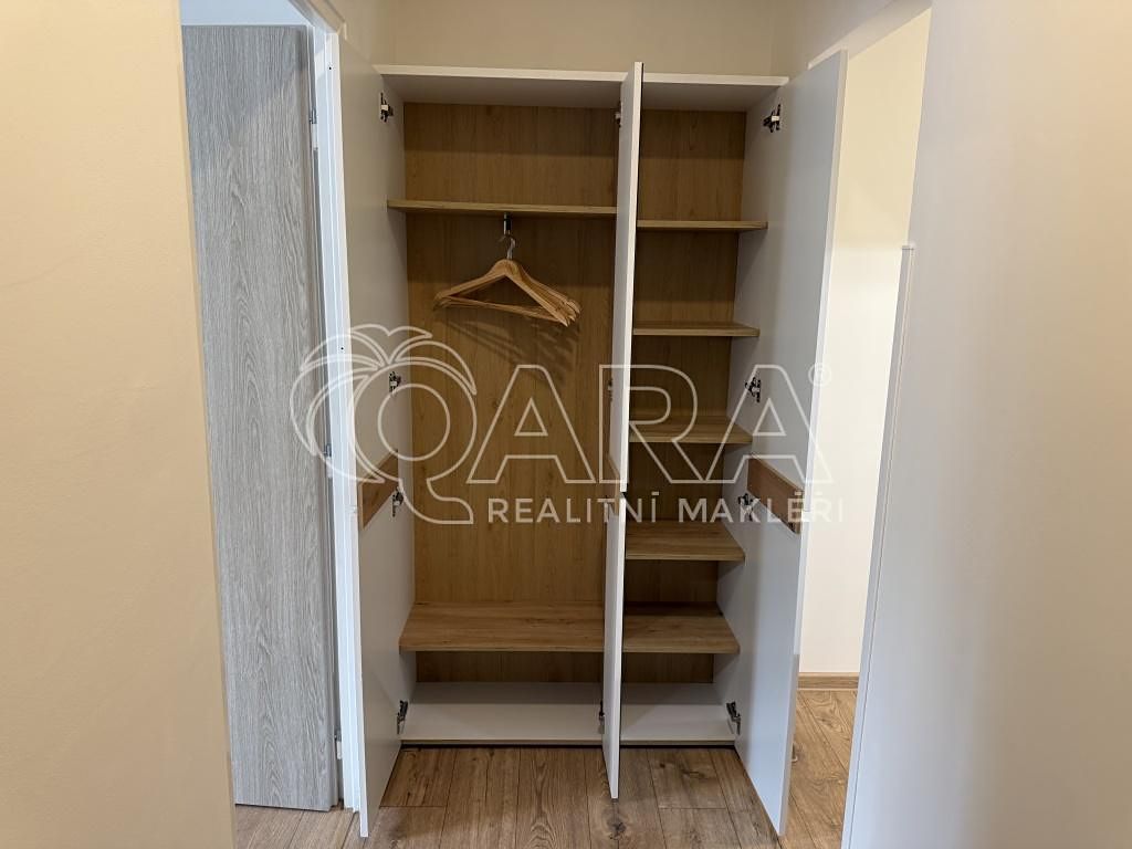 Pronájem bytu 1+1 37 m² – fotografie 2