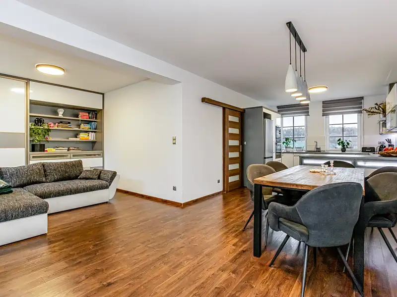 Pronájem rodinného domu 107 m², pozemek 150 m², Hluboká nad Vltavou – náhled fotky 3