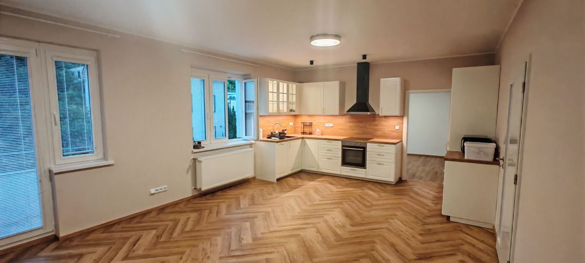 Pronájem bytu 3+kk 75 m²