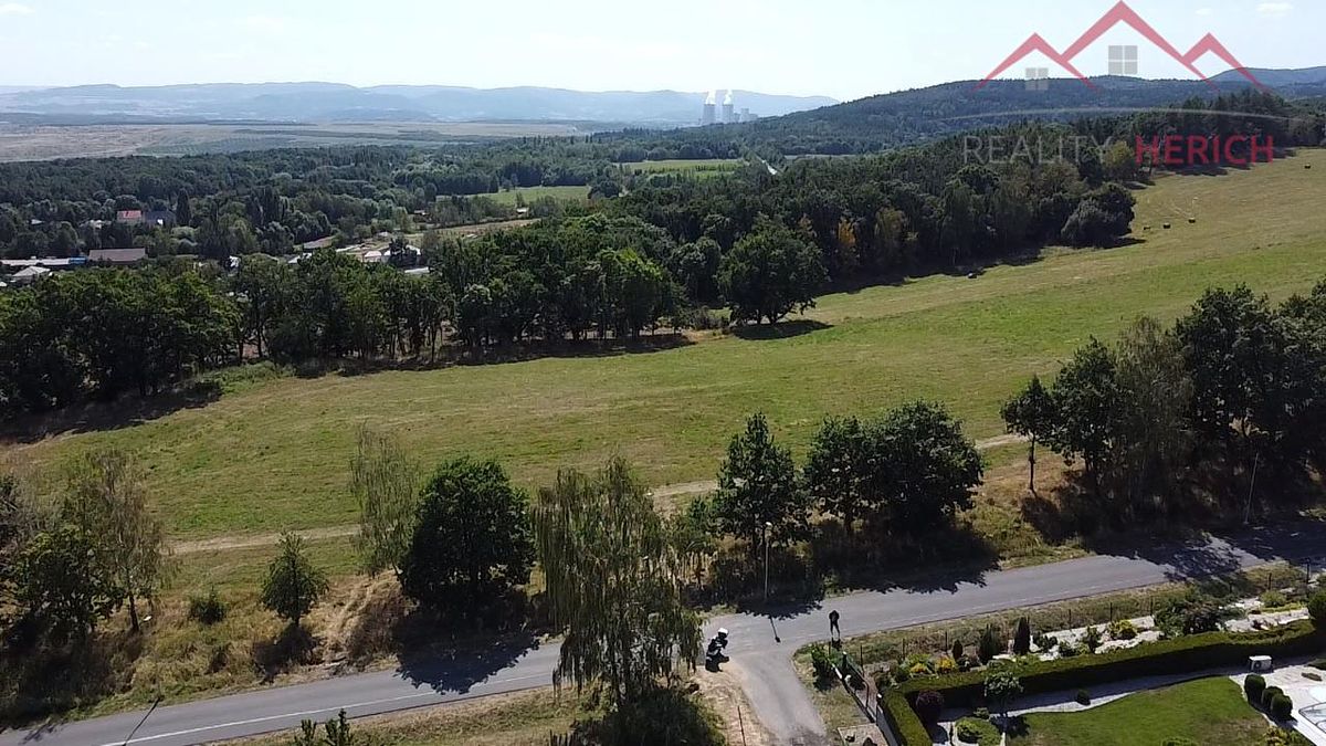 Prodej stavebního pozemku 932 m² – fotografie 4