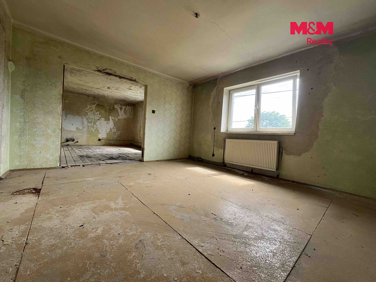 Prodej rodinného domu 204 m², pozemek 704 m² – fotografie 5