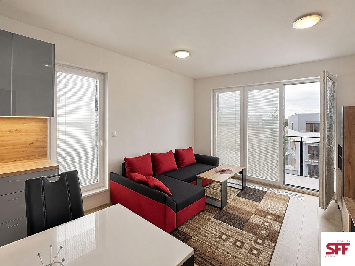 Pronájem bytu 2+kk 55 m² – fotografie 3