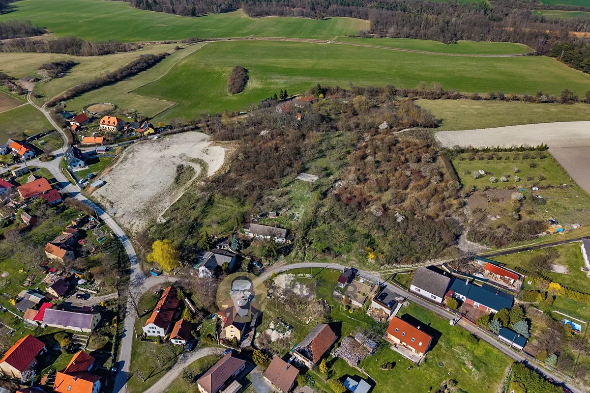 Prodej stavebního pozemku 3158 m²