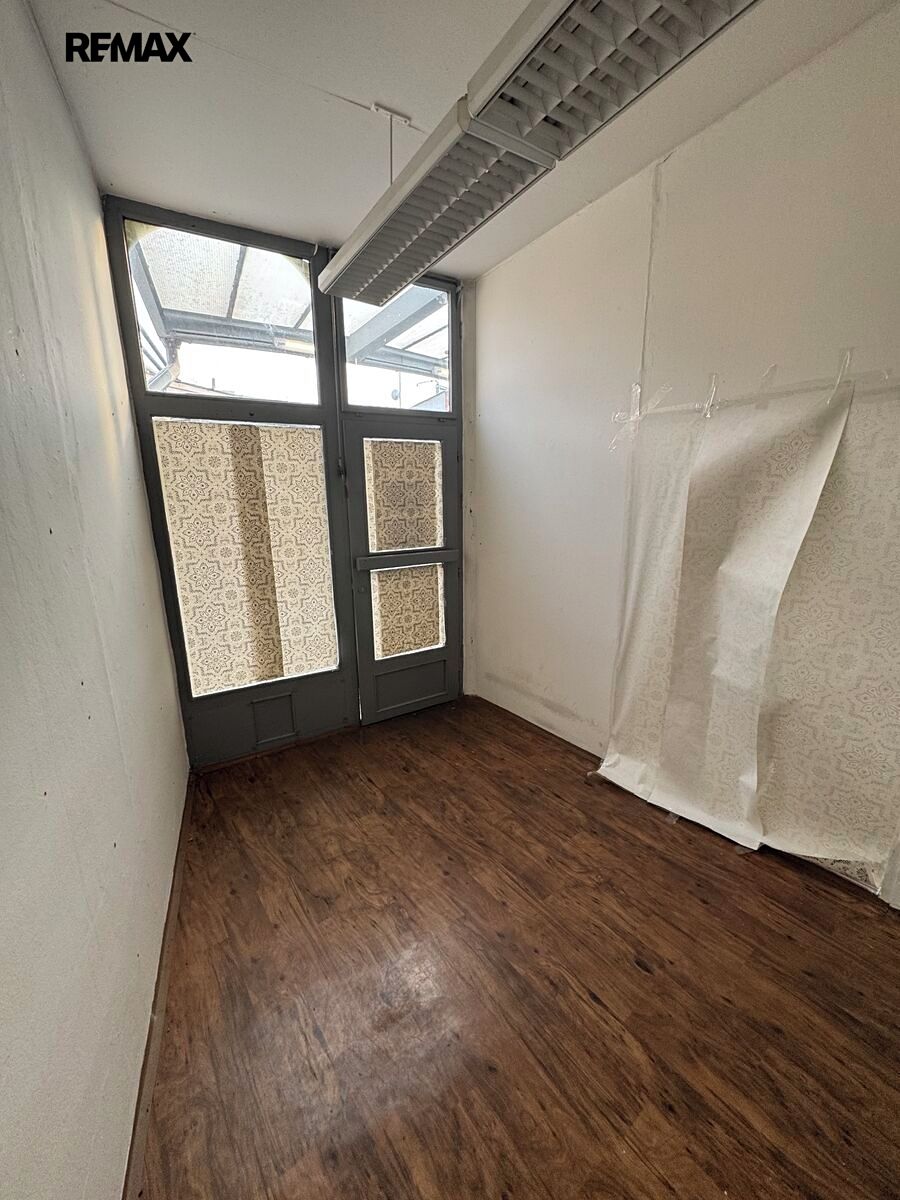 Pronájem obchodního prostoru 31 m² – fotografie 3
