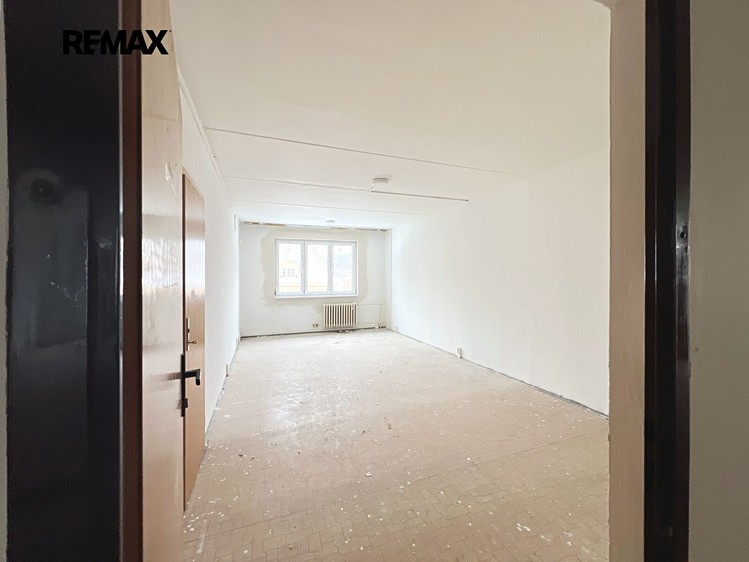 Комерційне приміщення на продаж, 1 800 м² (31 з 47)