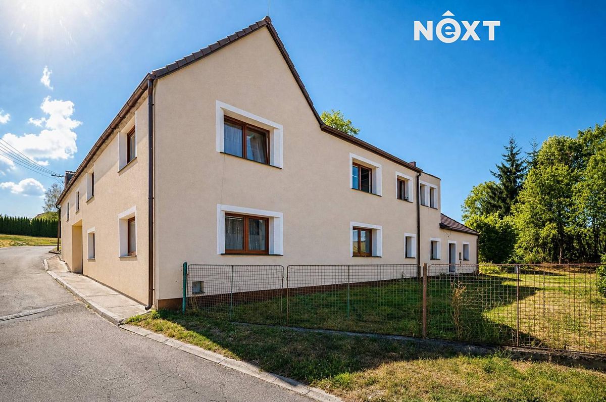Prodej rodinného domu 204 m², pozemek 1263 m²