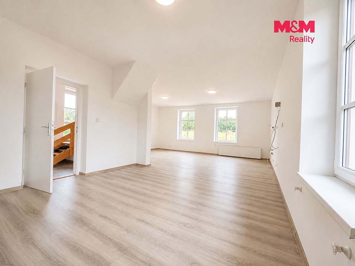 Prodej rodinného domu 124 m², pozemek 858 m² – fotografie 5