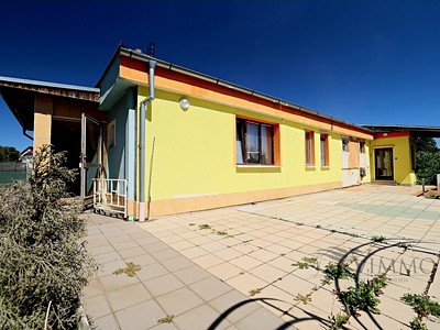 Prodej komerčního prostoru, 230 m² (3 z 34)