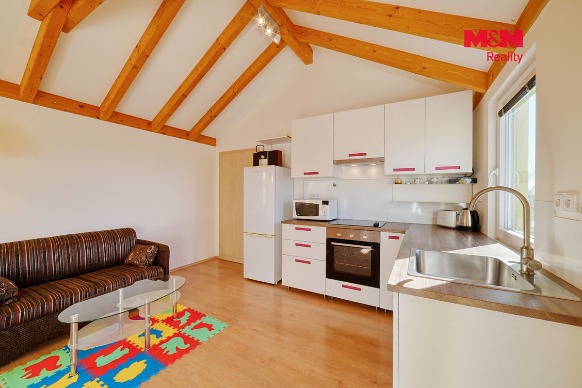 Prodej rodinného domu 50 m², pozemek 586 m² – fotografie 3