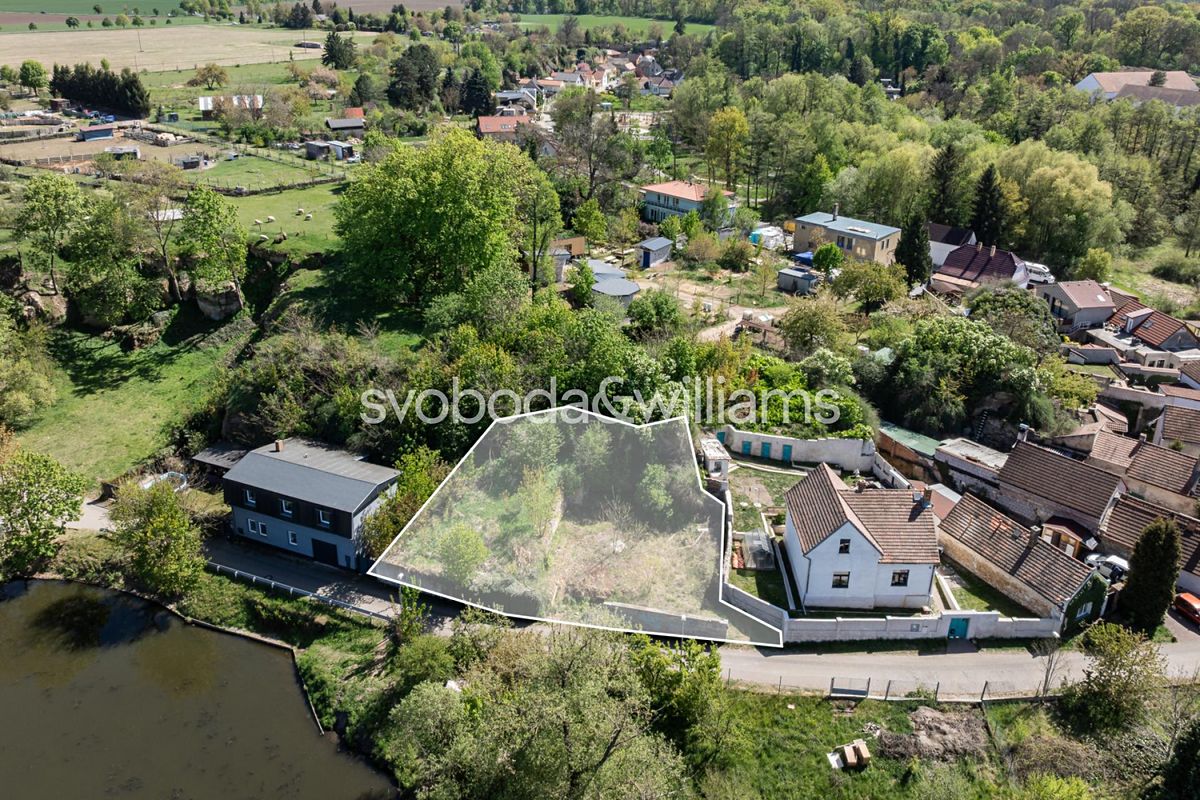 Prodej stavebního pozemku 650 m²
