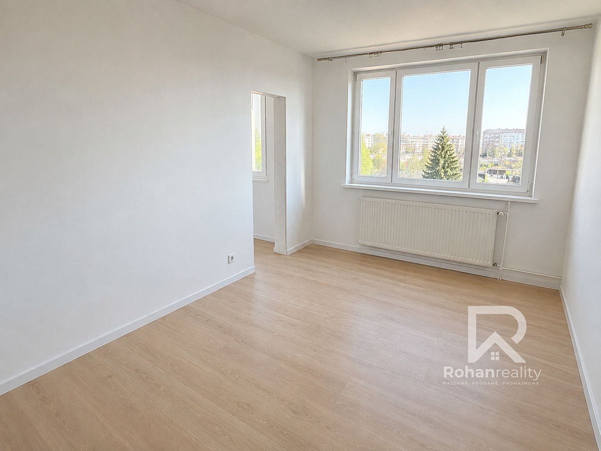 Pronájem bytu 1+kk 30 m² – fotografie 2