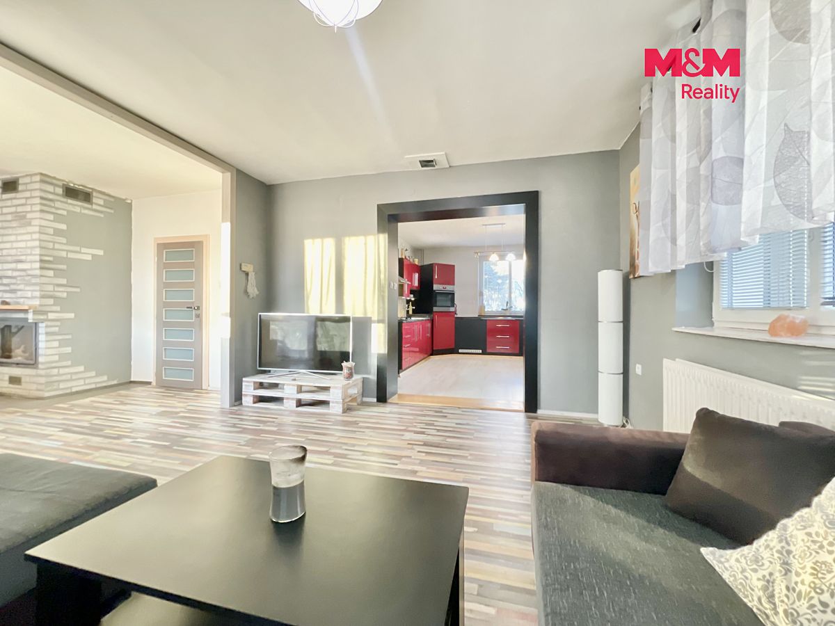 Prodej rodinného domu 124 m², pozemek 696 m² – fotografie 3