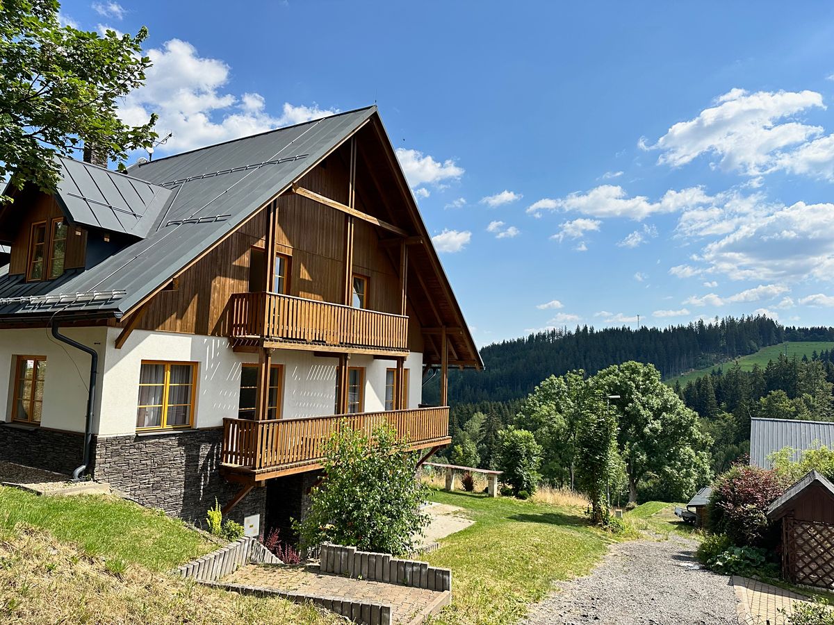 Pronájem bytu 3+kk 80 m²
