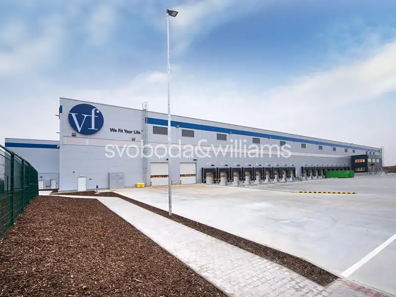 Pronájem výrobní haly, prostoru 2392 m², Klecany – náhled fotky 2