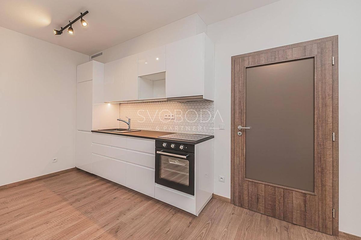 Pronájem bytu 1+kk 34 m²