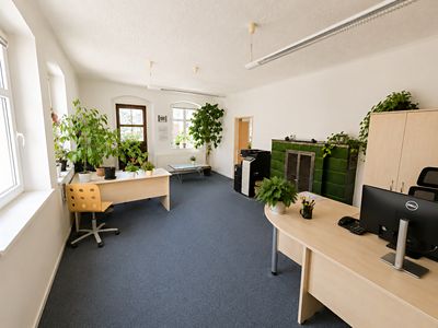 Pronájem kanceláře 200 m²